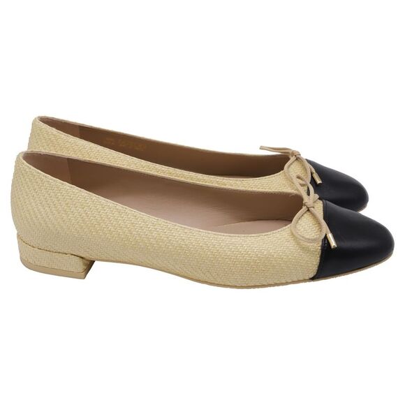 Stuart Weitzman Shoes - Stuart Weitzman Sleek Bow Ballet Flats in Cream Raffia